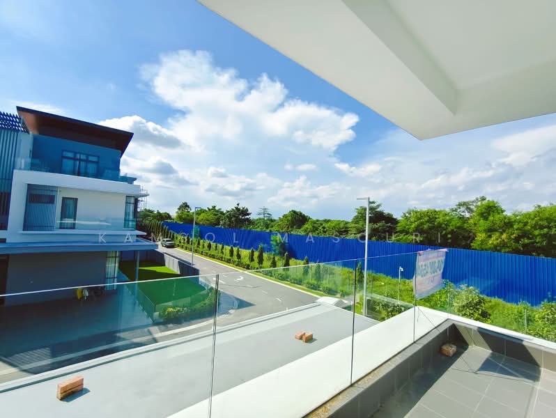 Semi-Detached House for Sale in Shah Alam (Selangor) - Kamsol Mascuri - Exterior - PropertyGuru.com.my