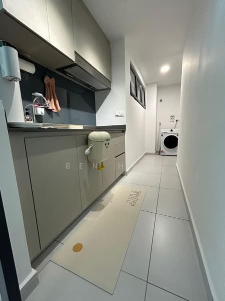 Servis Apartment untuk Dijual di Sinaran @ Utropolis - Ben Hew - Kitchen - PropertyGuru.com.my