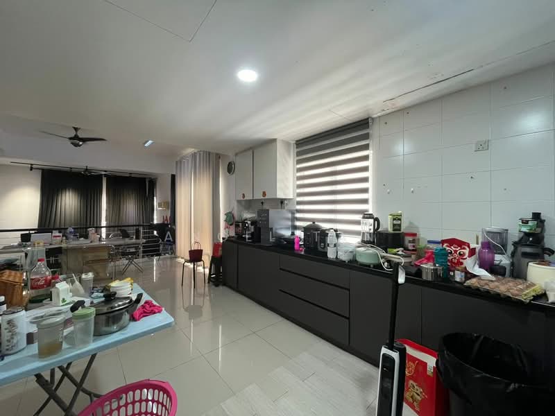 Semi-Detached House for Sale in D'impian Tropika (Balakong) - Angel Tan - Kitchen - PropertyGuru.com.my
