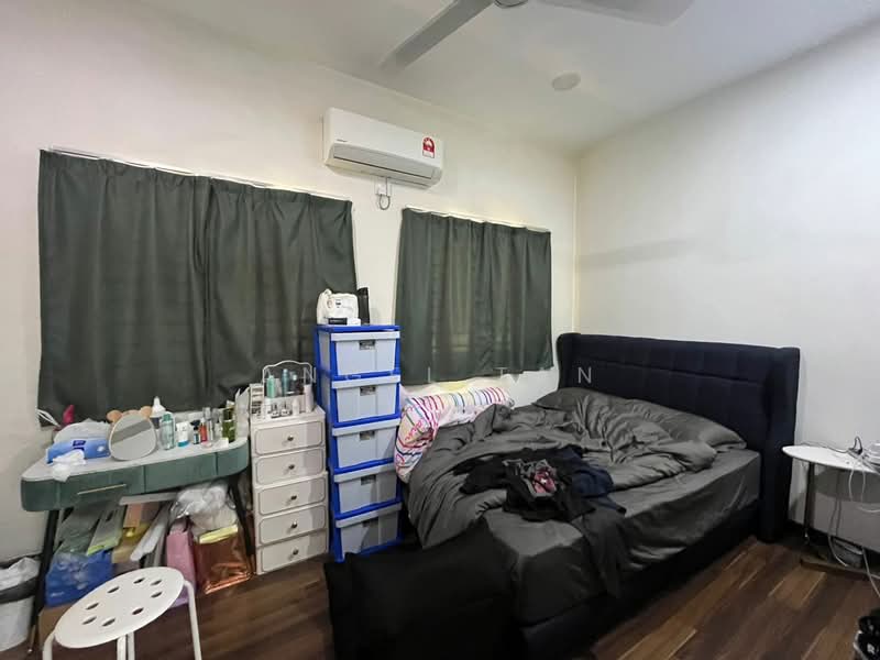 Semi-Detached House for Sale in D'impian Tropika (Balakong) - Angel Tan - Bedroom - PropertyGuru.com.my