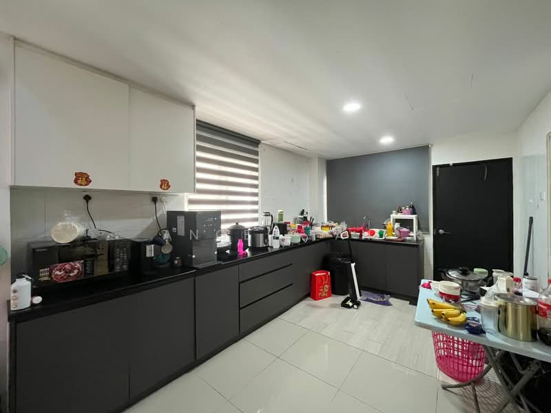 Semi-Detached House for Sale in D'impian Tropika (Balakong) - Angel Tan - Kitchen - PropertyGuru.com.my