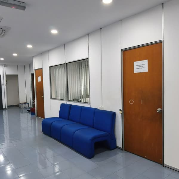 Kilang untuk Disewa di Taman Desa Cemerlang (Ulu Tiram) - Steven Ngoi - Corridor - PropertyGuru.com.my
