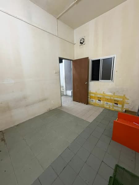 Kedai untuk Disewa di Taman Daya (Johor Bahru) - Kim . - Interior - PropertyGuru.com.my
