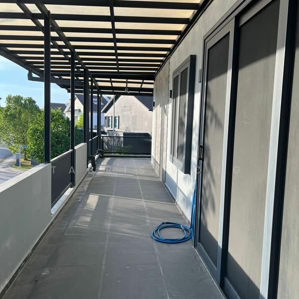 2-storey Terraced House for Sale in Kota Kemuning (Shah Alam) - Tabris Wong - Balcony - PropertyGuru.com.my