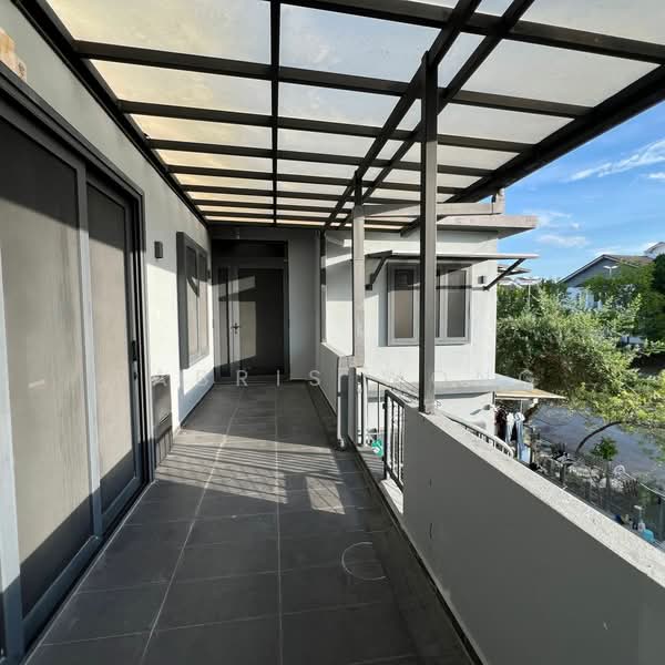 2-storey Terraced House for Sale in Kota Kemuning (Shah Alam) - Tabris Wong - Balcony - PropertyGuru.com.my