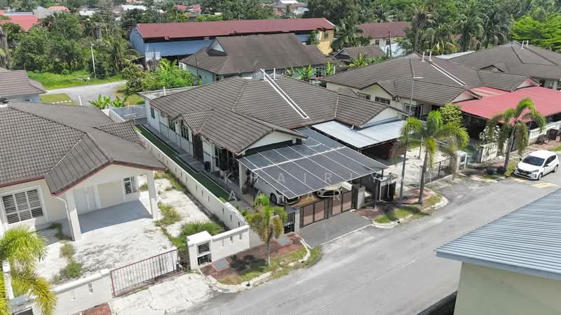 Semi-Detached House for Sale in Klang (Selangor) - SITI KHAIRIYAH JAAFAR - Exterior - PropertyGuru.com.my