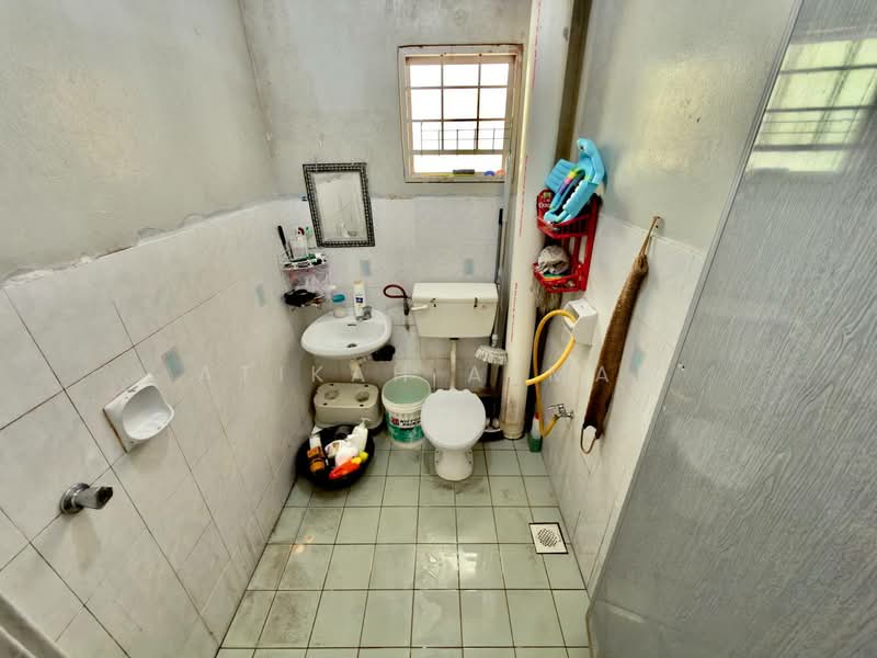 Apartment for Sale at Sutera Apartment - Atikah Azman - Bathroom - PropertyGuru.com.my