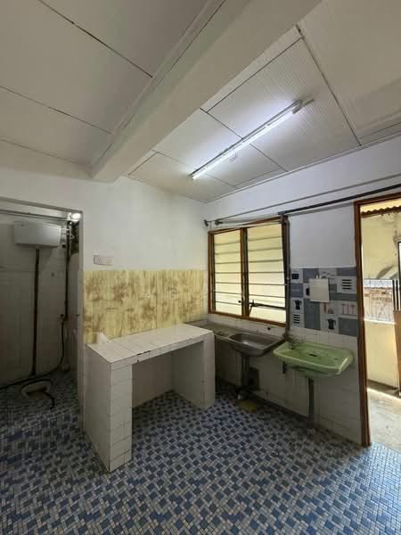 2-storey Terraced House for Rent in Permas Jaya (Johor) - Jas Tay - Kitchen - PropertyGuru.com.my