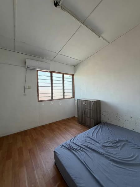 2-storey Terraced House for Rent in Permas Jaya (Johor) - Jas Tay - Bedroom - PropertyGuru.com.my