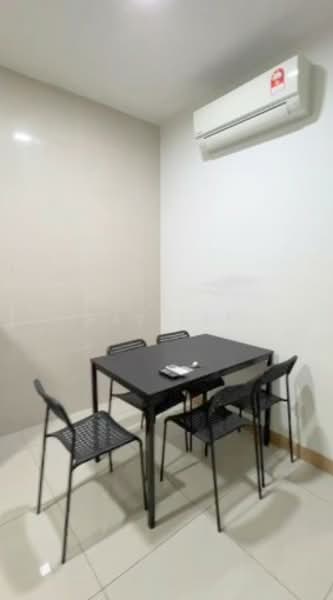 Service Residence for Rent at KL Gateway Residences - Ray Lee - Dining Room - PropertyGuru.com.my