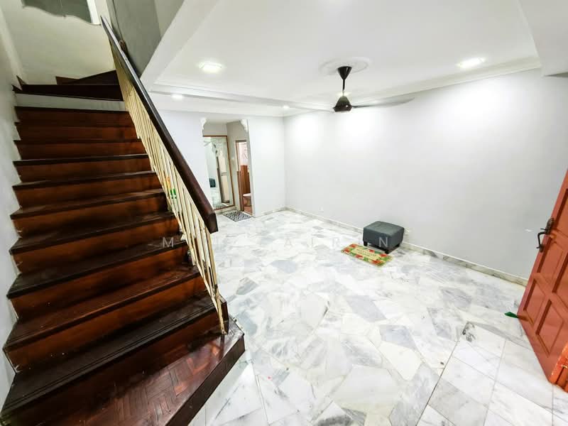 2-storey Terraced House for Sale in Taman Kosas (Ampang) - M.J Zairin - Living Room - PropertyGuru.com.my