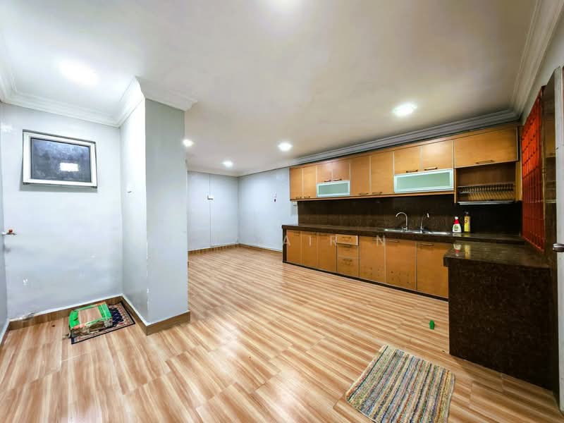 2-storey Terraced House for Sale in Taman Kosas (Ampang) - M.J Zairin - Kitchen - PropertyGuru.com.my