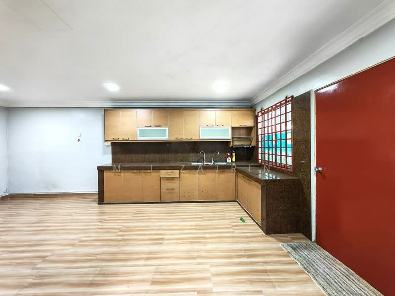 2-storey Terraced House for Sale in Taman Kosas (Ampang) - M.J Zairin - Kitchen - PropertyGuru.com.my