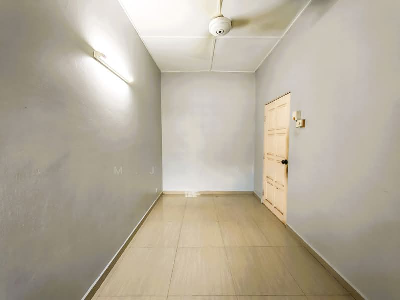 2-storey Terraced House for Sale in Taman Kosas (Ampang) - M.J Zairin - Interior - PropertyGuru.com.my
