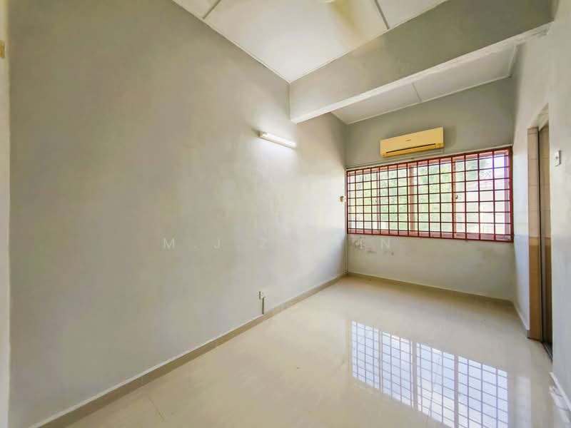 2-storey Terraced House for Sale in Taman Kosas (Ampang) - M.J Zairin - Interior - PropertyGuru.com.my