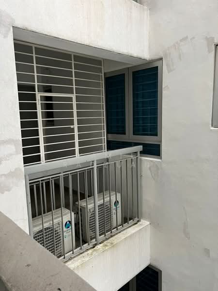 Pangsapuri untuk Disewa di Putra 1 - Kamil Radzuan - Balcony - PropertyGuru.com.my