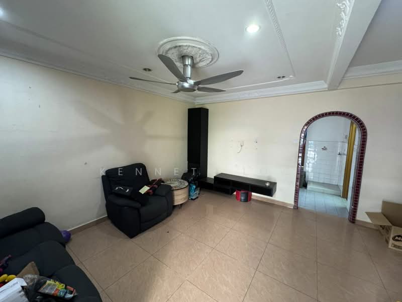 2-storey Terraced House for Sale in Seksyen 3, Taman Kinrara (Puchong) - Kenneth Low - Living Room - PropertyGuru.com.my