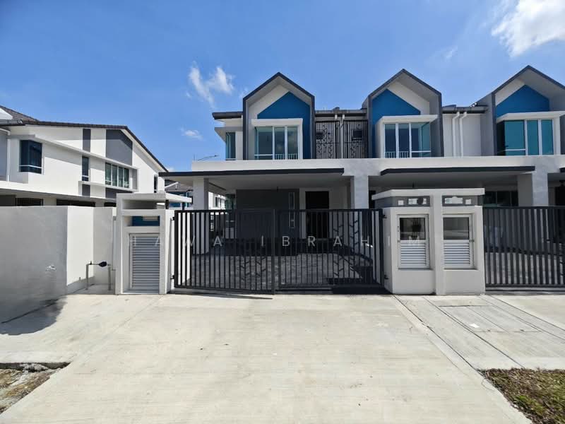 Rumah Teres 2 Tingkat untuk Dijual di Dengkil (Selangor) - Hawa Ibrahim - Exterior - PropertyGuru.com.my