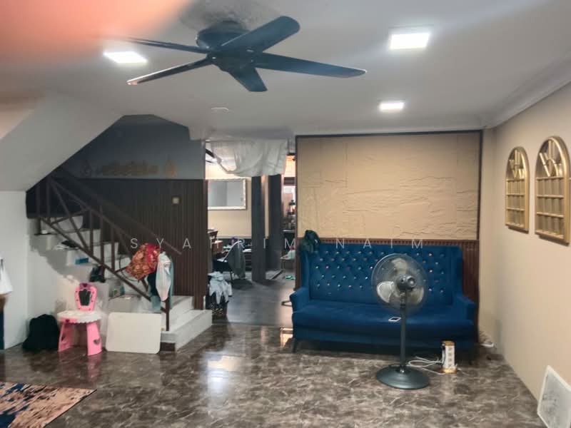 2-storey Terraced House for Sale in Laguna Park (Pelabuhan Klang) - Syahrim Naim - Living Room - PropertyGuru.com.my