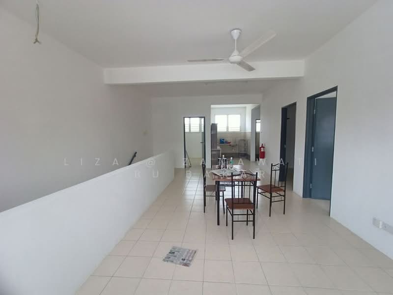 Townhouse for Rent in Kajang (Selangor) - Liza @ Zanawati Abu Bakar - Dining Room - PropertyGuru.com.my