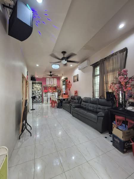 1-storey Terraced House for Sale in Taman Nusa Bestari 2 (Iskandar Puteri (Nusajaya)) - Eric Lee - Living Room - PropertyGuru.com.my