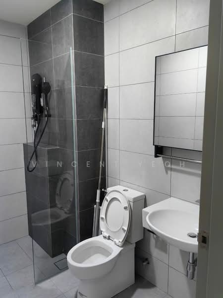 Servis Apartment untuk Disewa di The Era @ Duta North - Vincent Yeoh - Bathroom - PropertyGuru.com.my