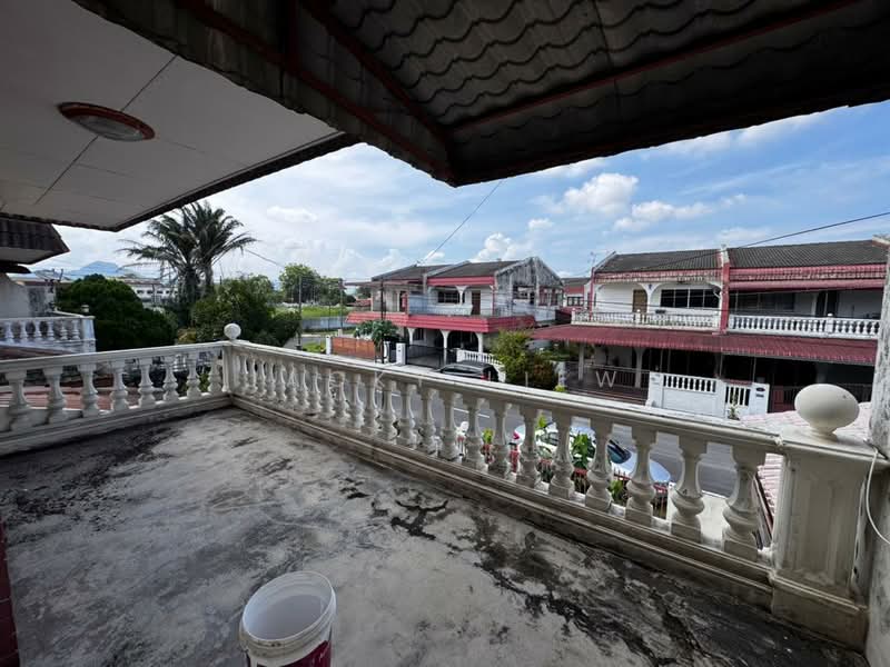 Semi-Detached House for Sale in Taman Sinfar (Ipoh) - Jacky Liew - Exterior - PropertyGuru.com.my
