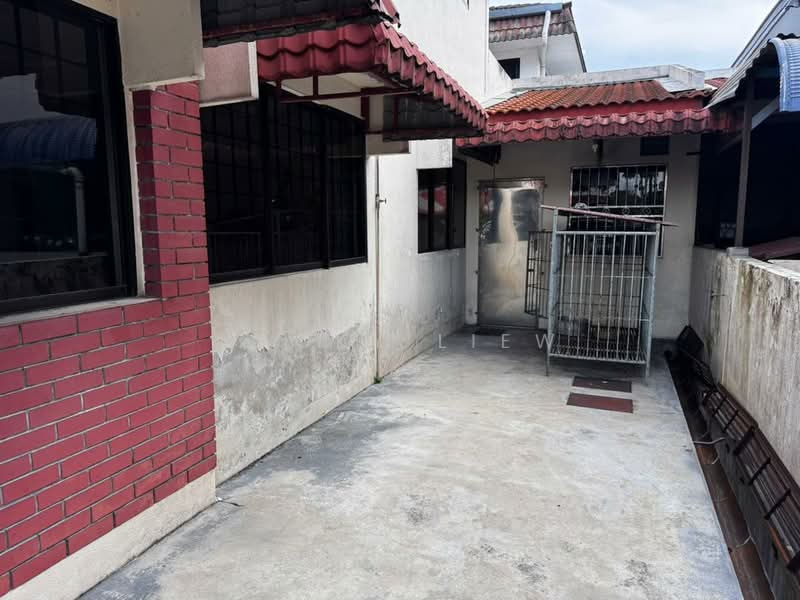 Semi-Detached House for Sale in Taman Sinfar (Ipoh) - Jacky Liew - Exterior - PropertyGuru.com.my