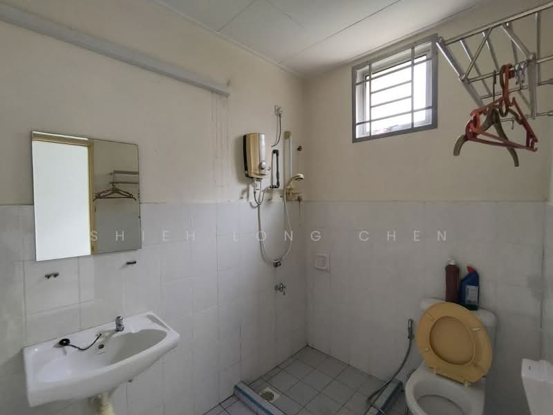 Condominium for Sale at Nusavilla - Shieh Long Chen - Bathroom - PropertyGuru.com.my
