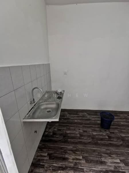 Pangsapuri untuk Disewa di I-Park Apartment - Ben Hew - Kitchen - PropertyGuru.com.my