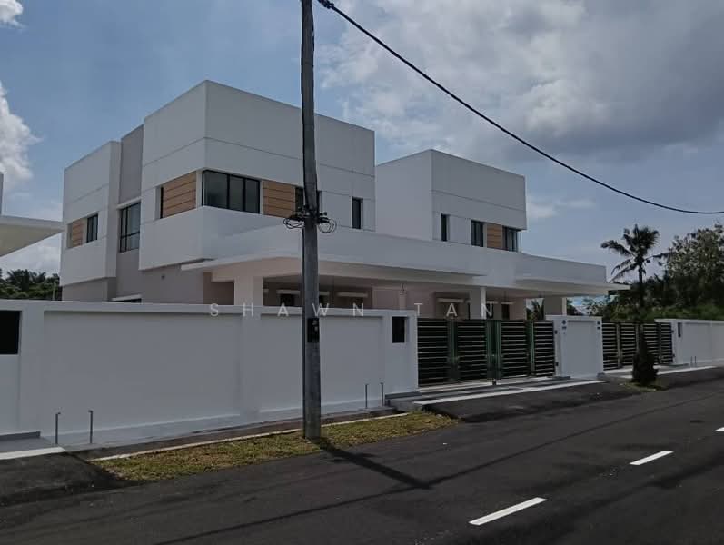 Rumah Berkembar untuk Dijual di Batu Pahat (Johor) - Shawn Tan - PropertyGuru.com.my