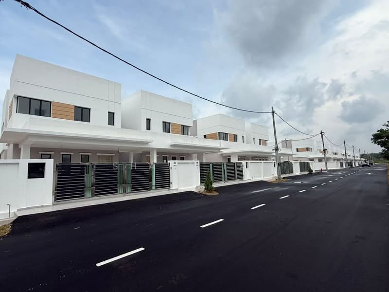 Rumah Berkembar untuk Dijual di Batu Pahat (Johor) - Shawn Tan - PropertyGuru.com.my