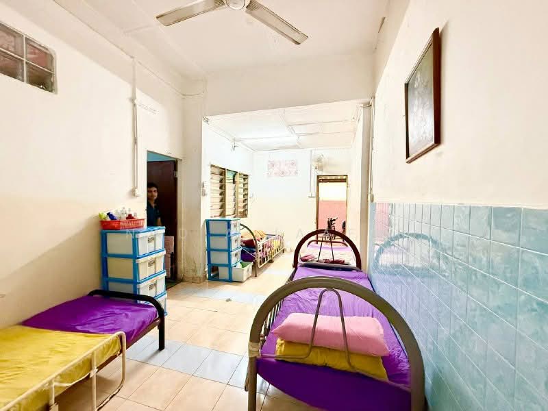 Rumah Banglo untuk Dijual di Seksyen 11 (Petaling Jaya) - Nadia Jaafar - Bedroom - PropertyGuru.com.my