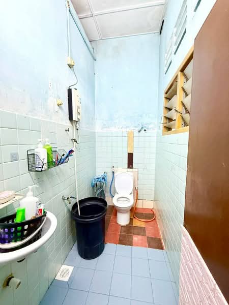 Rumah Banglo untuk Dijual di Seksyen 11 (Petaling Jaya) - Nadia Jaafar - Bathroom - PropertyGuru.com.my