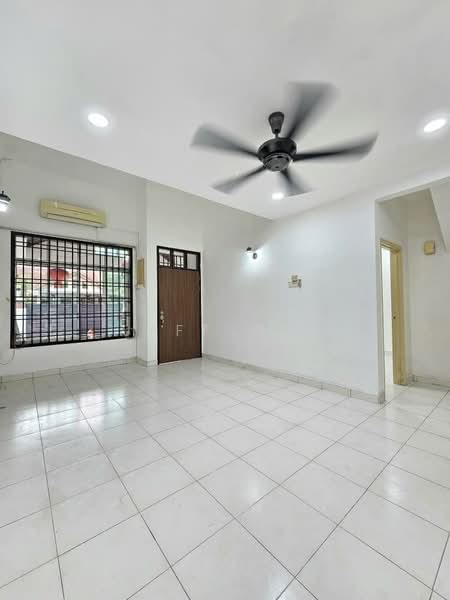 1.5-storey Terraced House for Sale in Johor Bahru (Johor) - Jeff Ooi - Living Room - PropertyGuru.com.my