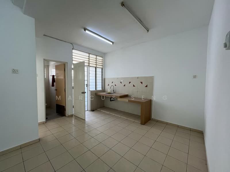 2-storey Terraced House for Sale in Bandar Seri Botani (Simpang Pulai) - Marcus Seng - Kitchen - PropertyGuru.com.my