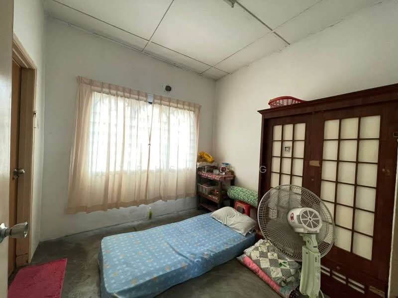 2-storey Terraced House for Sale in Rawang Perdana 2 (Rawang) - Tris Jong - Bedroom - PropertyGuru.com.my
