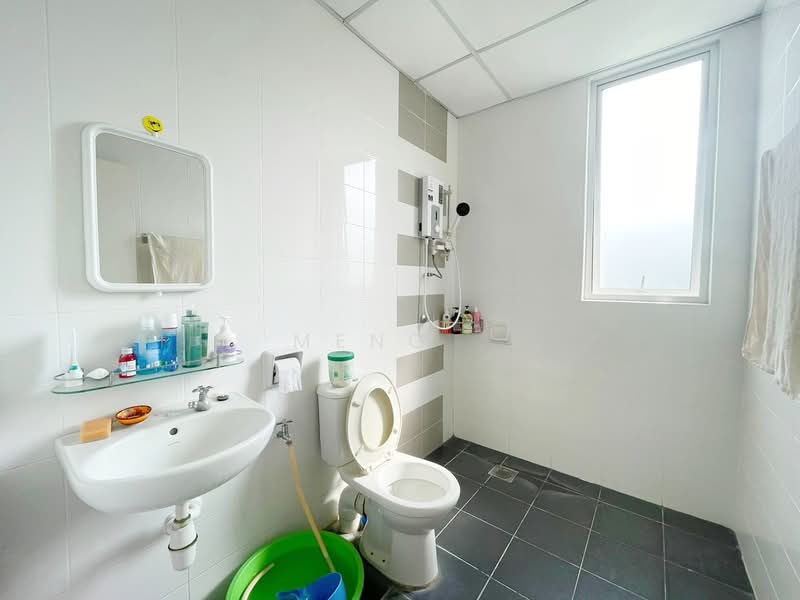 Condominium for Sale at Boulevard Condominium (BLVD) - Meng . - Bathroom - PropertyGuru.com.my