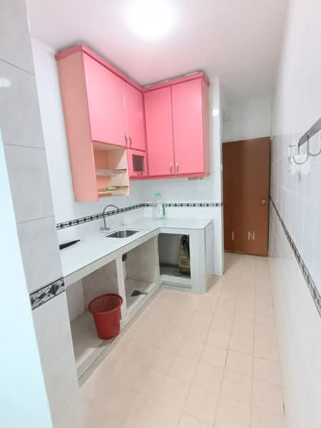 Pangsapuri untuk Dijual di Bandar Baru Uda - Calley Chin - Kitchen - PropertyGuru.com.my