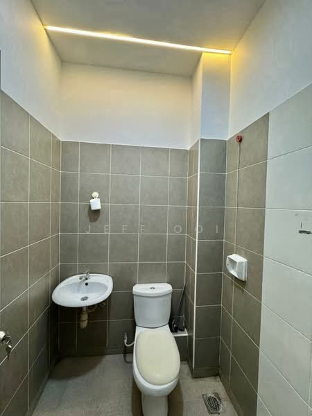 2-storey Terraced House for Sale in Johor Bahru (Johor) - Jeff Ooi - Bathroom - PropertyGuru.com.my