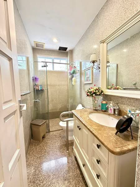 Rumah Berkembar untuk Dijual di Ampang (Kuala Lumpur) - Cik Maya Abdul - Bathroom - PropertyGuru.com.my