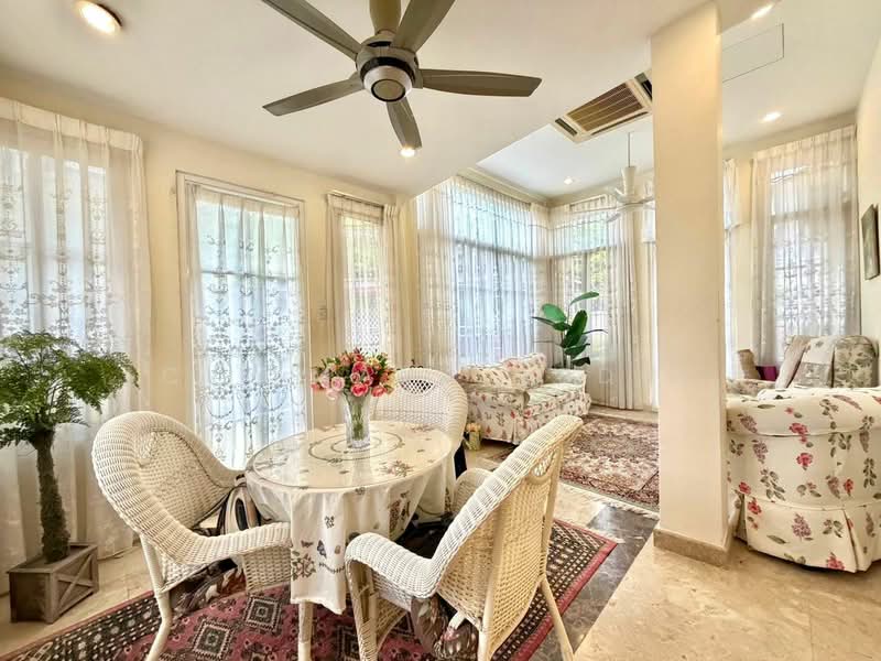 Rumah Berkembar untuk Dijual di Ampang (Kuala Lumpur) - Cik Maya Abdul - Living Room - PropertyGuru.com.my