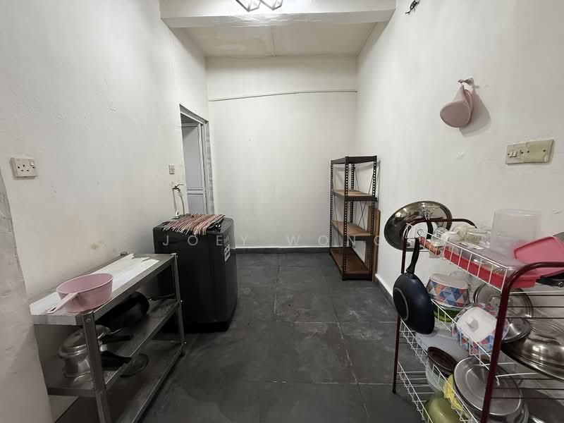 Rumah Teres 1 Tingkat untuk Disewa di Bandar Kinrara Seksyen 1 (Bandar Kinrara) - Joey Wong - Kitchen - PropertyGuru.com.my