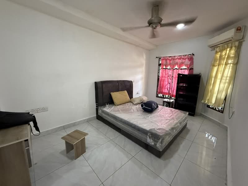 Rumah Teres 1 Tingkat untuk Disewa di Bandar Kinrara Seksyen 1 (Bandar Kinrara) - Joey Wong - Bedroom - PropertyGuru.com.my