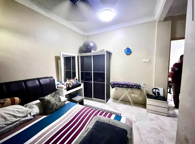 Pangsapuri untuk Dijual di Kekwa Apartment - Andy LCH - Bedroom - PropertyGuru.com.my