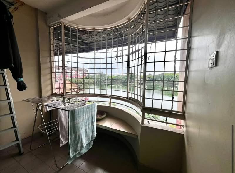 Pangsapuri untuk Dijual di Kekwa Apartment - Andy LCH - Balcony - PropertyGuru.com.my