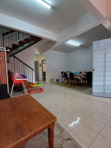 2-storey Terraced House for Sale in Taman Lestari Putra (Seri Kembangan) - Terry Hoh - PropertyGuru.com.my