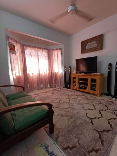 2-storey Terraced House for Sale in Taman Lestari Putra (Seri Kembangan) - Terry Hoh - PropertyGuru.com.my