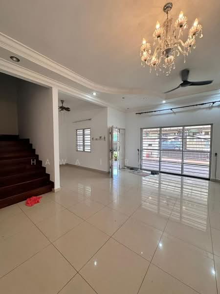 Semi-Detached House for Rent in Prima Saujana (Kajang) - Hawa Ibrahim - Living Room - PropertyGuru.com.my