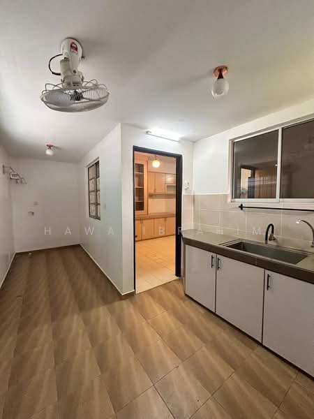 Semi-Detached House for Rent in Prima Saujana (Kajang) - Hawa Ibrahim - Kitchen - PropertyGuru.com.my